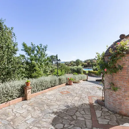 Holiday home Lavish In With Pool *
