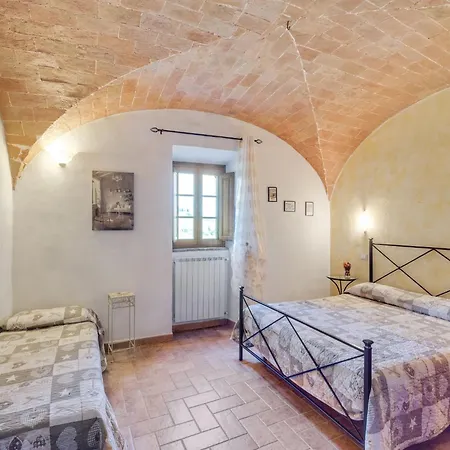 Lavish In With Pool Holiday home