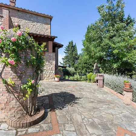 Holiday home Lavish In With Pool