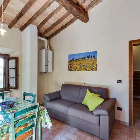 Holiday home Lavish In With Pool *