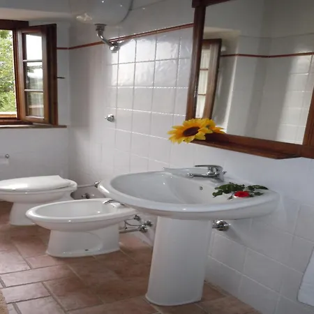 Holiday home Lavish In With Pool *