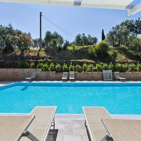 Dom wakacyjny Lavish In With Pool Volterra